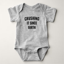 Écrasement de lui ! Combinaison de bébé