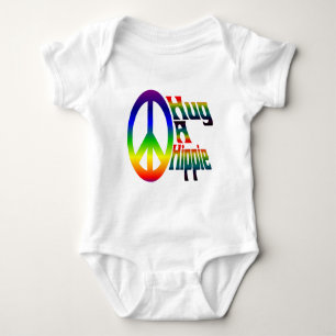Body étreignez une hippie