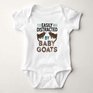 Body Facilement distrait par les chèvres bébés