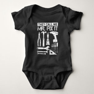 Body Ils m'appellent père de papa de M. Fix It Funny
