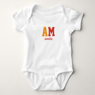 Body Joli texte de monogramme de nom personnalisé jaune