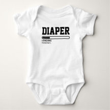 La couche-culotte drôle chargeant svp attendent la