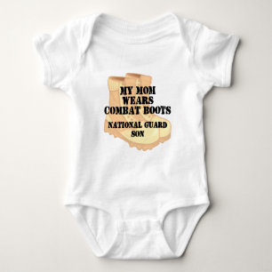 Body La maman de fils de garde nationale utilise le