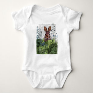 Body Lapin dans un patch de choux