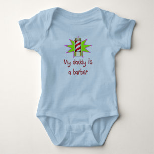 Body Le papa est un T-shirt de bébé de coiffeur