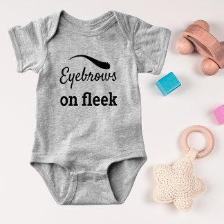 Body Les sourcils noirs sur Fleek Style Flawless tendan
