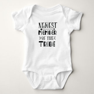 Body "nouveau membre de la tribu" Funny Baby Bodysuit