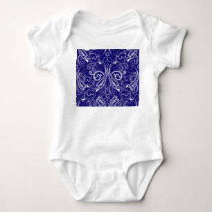 Body Paisley monochrome : bleu, blanc élégance.