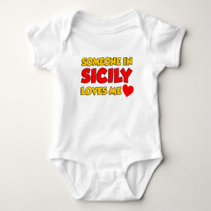Body Quelqu'Un En Sicile M'Aime
