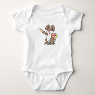 Body Rabbit comme peintre avec pinceau et peinture