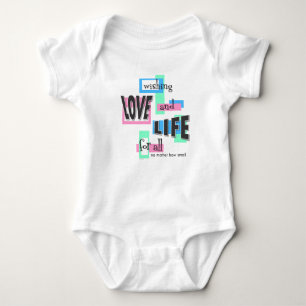 Body T-shirt bébé ou combinaison.