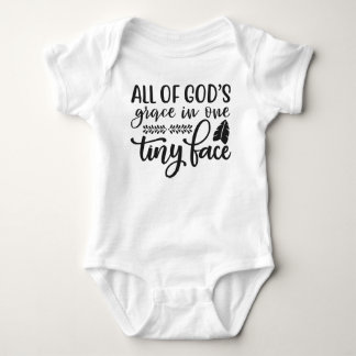 Body Toute la grâce de Dieu dans un minuscule visage, m