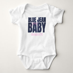Body Un Bébé Fille en Jean Bleu Mignon