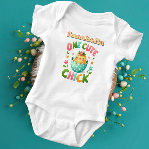 Body Un mignon oiseau de bébé avec des coeurs et des pé