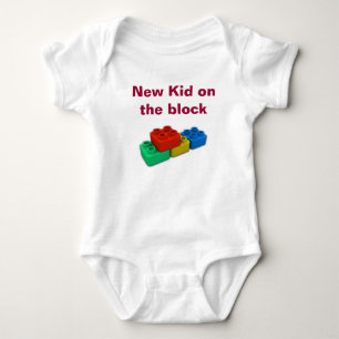 Body Un nouveau gosse sur la rampe de bébé.