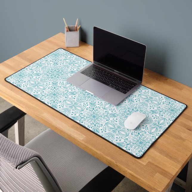 Boho Aqua White Mandala art (Bureau 2)