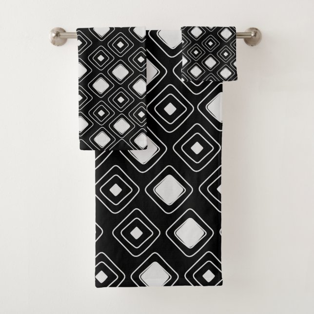 Boho Black Tribal Geometric Aztec Pattern Bath Towel Set (Insitu)