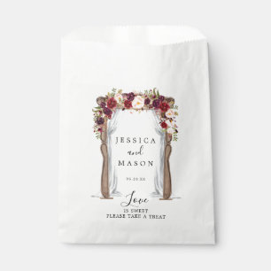 Boho Burgundy Mariage Arch Favoriser les sacs