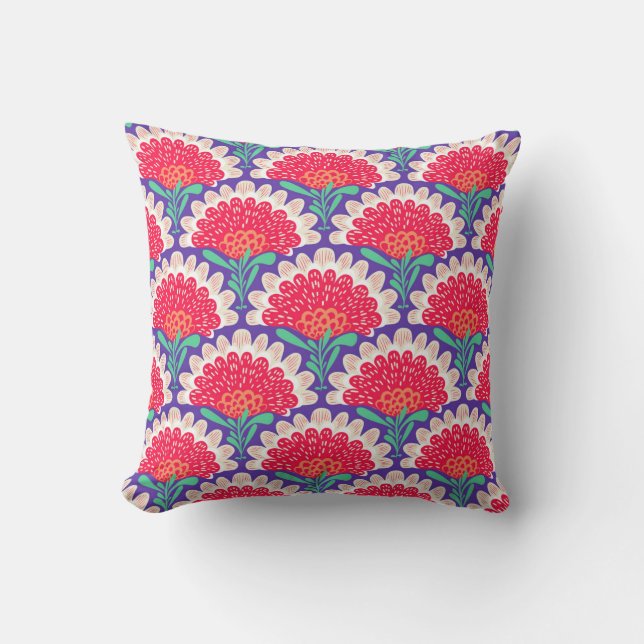 Boho Chic Floral Vintage Print. Throw Pillow (Front)
