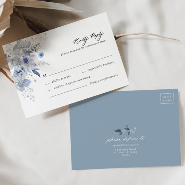 Boho Dusty Blue Fleur sauvage Wedding Carte RSVP (Dusty Blue RSVP Front/Back)