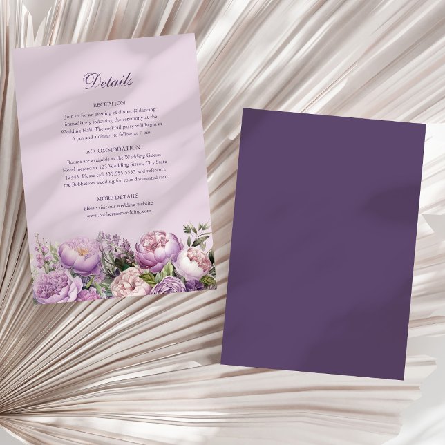 Boho Lilac Peonies Mariage Détails Carte (Boho Lilac Peonies Wedding Details Card on a boho dry palm leaf.)