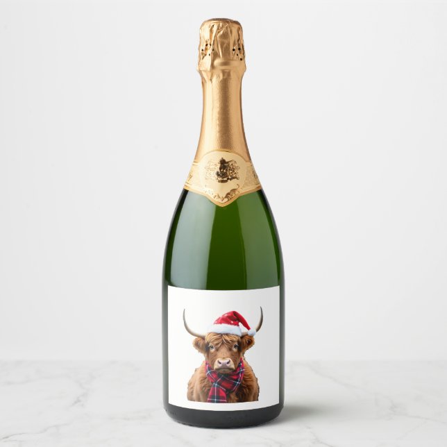 Boho Xmas Christmas Highland Cow T-Shirt (2) Sparkling Wine Label (Front)