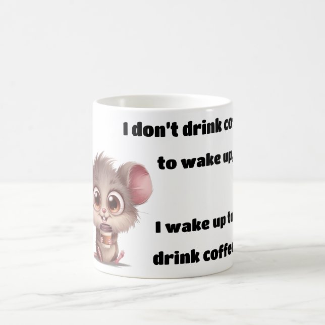Boire pour réveiller la tasse de café (Centre)