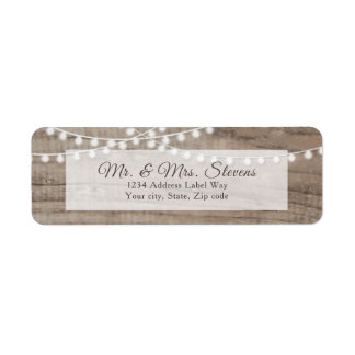 Bois rustique et lumières à cordes retour adresse