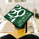 Bold 2024 Elegant Green Graduation Cap Topper<br><div class="desc">Celebrate your graduation with this personalized graduation cap topper! This one-of-a-kind topper displays a trendy green background with bold typography for the 2024 class year, the graduate's name, and school name. To top it off, we've included an inspirational saying, 'The best is yet to come, ' to remind you of...</div>