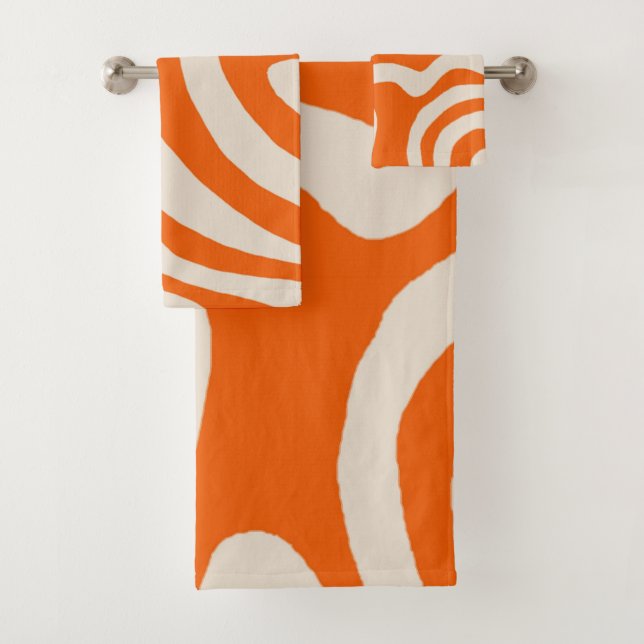 Bold Abstract Orange Marble Wavy Stripe Pattern  Bath Towel Set (Insitu)