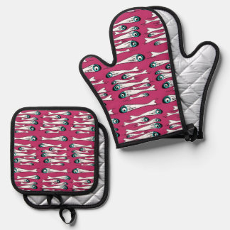 Bold Fish Pattern Oven Mitt & Pot Holder Set