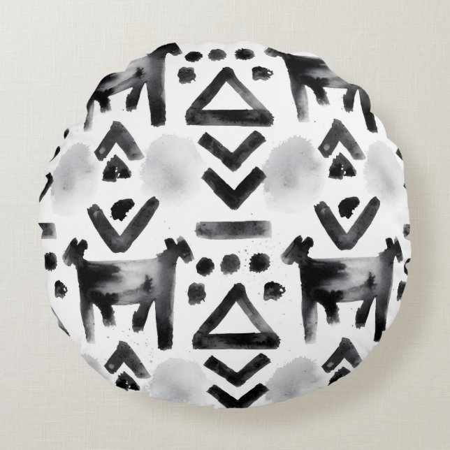 Bold Mud Cloth – Black & White Pattern Round Pillow (Front)
