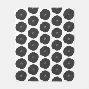 Bold Retro Flower Pattern in Black and White   Fleece Blanket