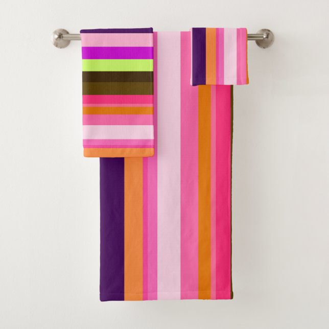 Bold Retro Rainbow Stripe Pattern Bath Towel Set (Insitu)