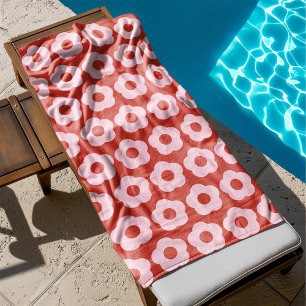 Bold Summer Red and Pink Floral Pattern Retro Bath Towel