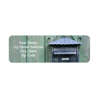 Bonne traversée postale ! Boîte aux lettres.