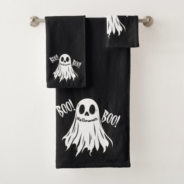 BOO! – A Ghostly Grin  Bath Towel Set (Insitu)