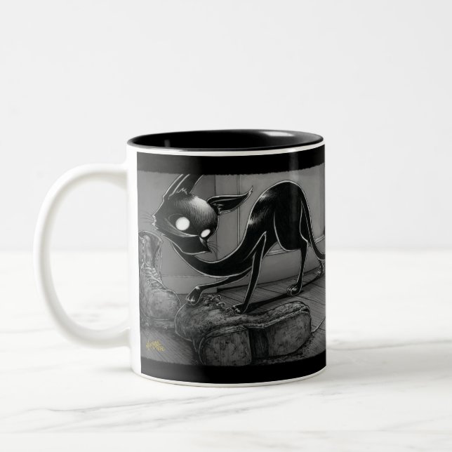 Boo Kitty prend une tasse de café à deux tons (Gauche)