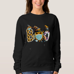 Boo Wearing A Mask Funny Health Worker Nurse Hallo Sweatshirt