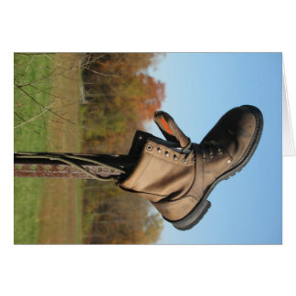 boots up