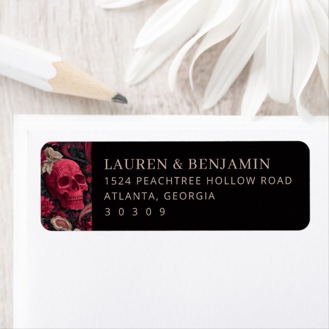 Bordeaux Gothic Paisley Wedding (En situation)