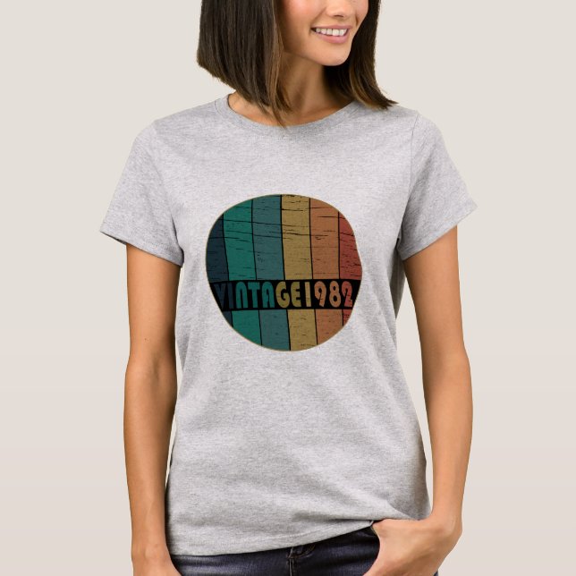 Born in 1982 vintage birthday T-Shirt (Front)