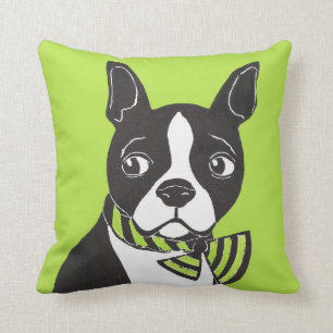 Boston Terrier avec le coussin vert d'arrière -