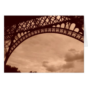 bottom of effiel tower