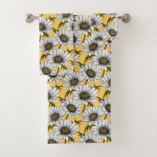 Bouches blanches, fleurs sauvages sur jaune (En situation)