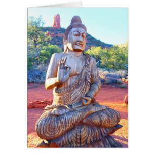 Bouddha en bois découpé méditant