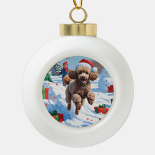 Boule En Céramique Caniche courant dans la neige avec un chapeau de N