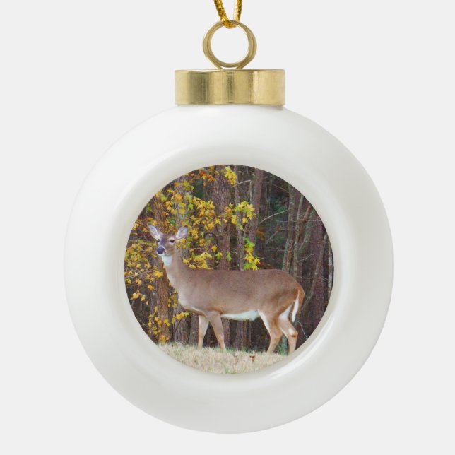 Boule En Céramique Cerf devant l'arbre d'automne jaune (Devant)