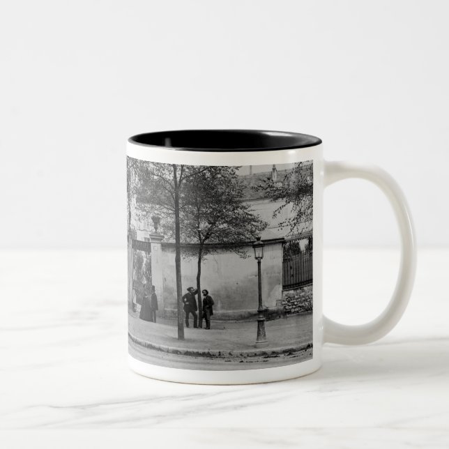 Boulevard Saint-Jacques Two-Tone Coffee Mug (Right)