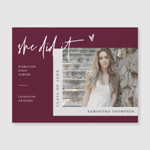 Bourgogne Elle L'A Fait Graduation Photo Magnet